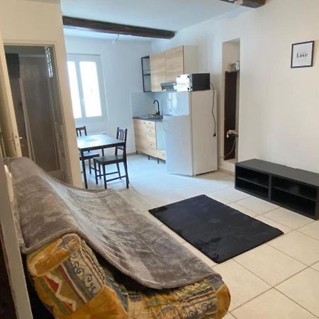 Petit Appartement Calme En Plein Centre Du Village De Ribiers Kültér fotó