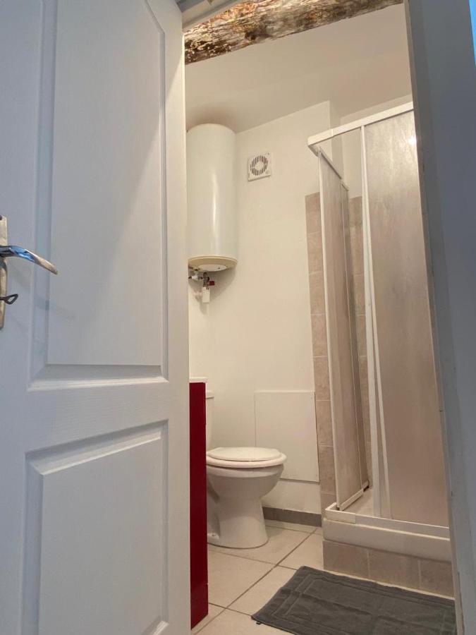 Petit Appartement Calme En Plein Centre Du Village De Ribiers Kültér fotó
